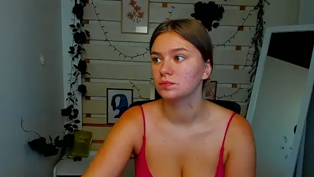 Snapshot of Josephine_Kiss chatting on 08-03-26, 01:49 Josephine Kiss online show from 08-03-26, 01:49