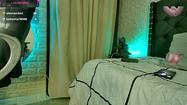 Snapshot of sussy__stone chatting on 01-13-25, 03:58 sussy stone online show from 01-13-25, 03:58