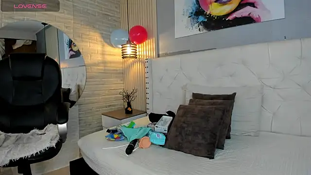 Snapshot of sussy__stone chatting on 05-27-26, 12:02 sussy stone online show from 05-27-26, 12:02
