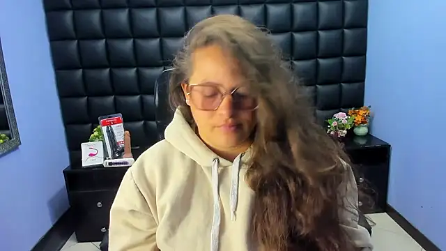 SaraThomso online show from 01-09-26, 02:42