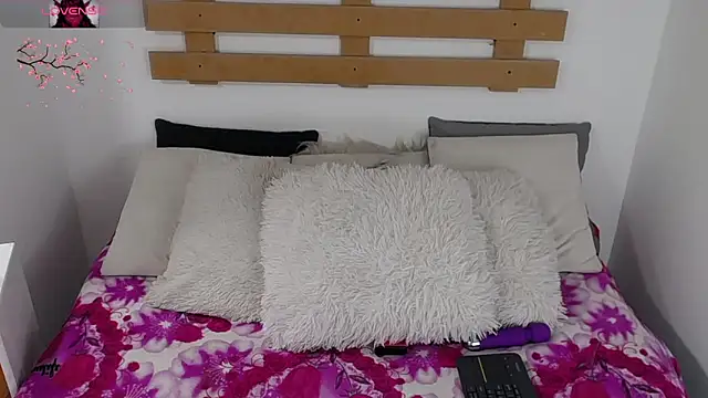 Tifanny Sweett online show from 01-27-25, 06:41