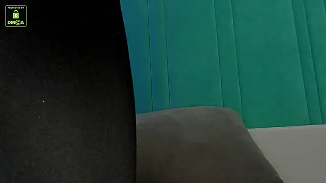 Snapshot of Whitney_Svonn chatting on 12-03-24, 03:33 Whitney Svonn online show from 12-03-24, 03:33