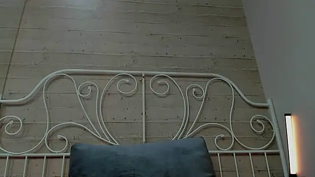 Snapshot of Whitney_Svonn chatting on 02-28-25, 07:14 Whitney Svonn online show from 02-28-25, 07:14