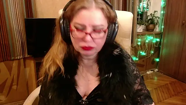 Miss Tress online show from 03-01-26, 09:39