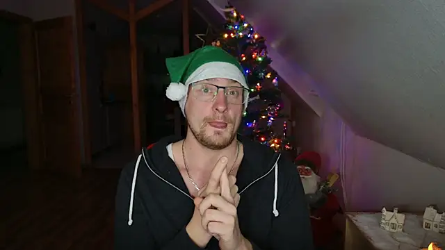 Snapshot of Relsxboy chatting on 12-20-24, 08:55 Relsxboy online show from 12-20-24, 08:55