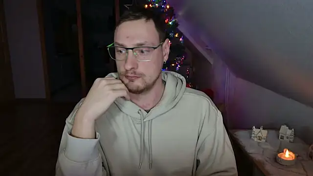 Snapshot of Relsxboy chatting on 12-30-24, 05:02 Relsxboy online show from 12-30-24, 05:02