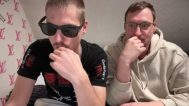 Snapshot of Relsxboy chatting on 01-10-25, 11:50 Relsxboy online show from 01-10-25, 11:50