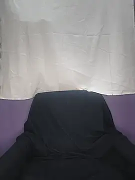 Snapshot of priya__angel chatting on 10-17-25, 04:26 priya angel online show from 10-17-25, 04:26