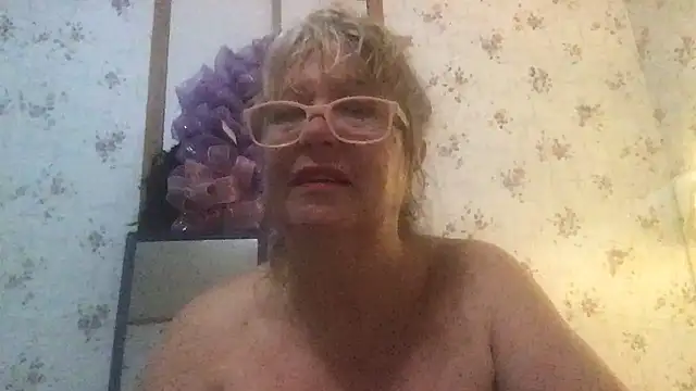 Snapshot of musclebooty70 chatting on 12-15-24, 12:51 musclebooty70 online show from 12-15-24, 12:51