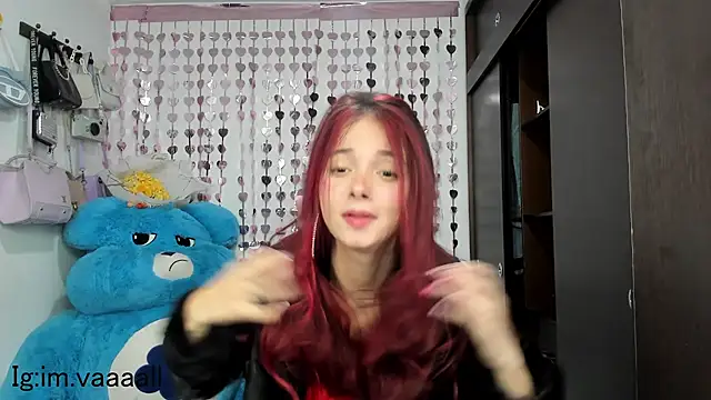 Snapshot of lucyy_tay chatting on 01-28-25, 10:01 lucyy tay online show from 01-28-25, 10:01