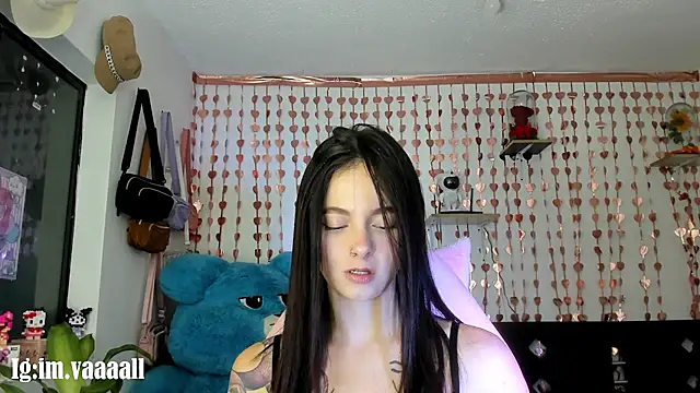 Snapshot of lucyy_tay chatting on 09-10-25, 09:09 lucyy tay online show from 09-10-25, 09:09