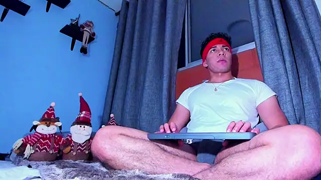Snapshot of Stefann_salvatoree chatting on 12-23-24, 05:17 Stefann salvatoree online show from 12-23-24, 05:17