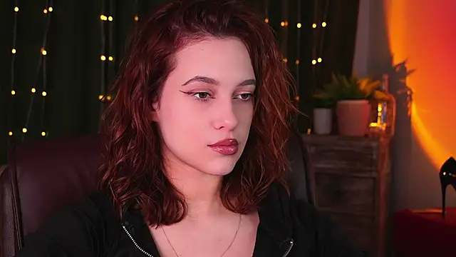 LolaLemona online show from 03-25-26, 10:32