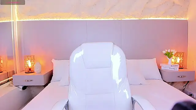 JessyEvans online show from 04-11-26, 07:29