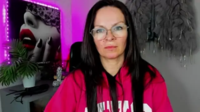 HelenLuxx online show from 04-09-26, 03:39