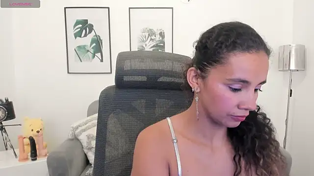 Snapshot of leslyflorez chatting on 03-04-25, 11:32 leslyflorez online show from 03-04-25, 11:32