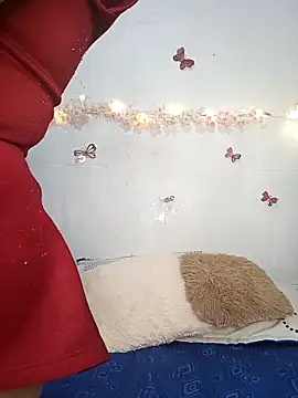 keterinjones--11 online show from 12-20-25, 01:34