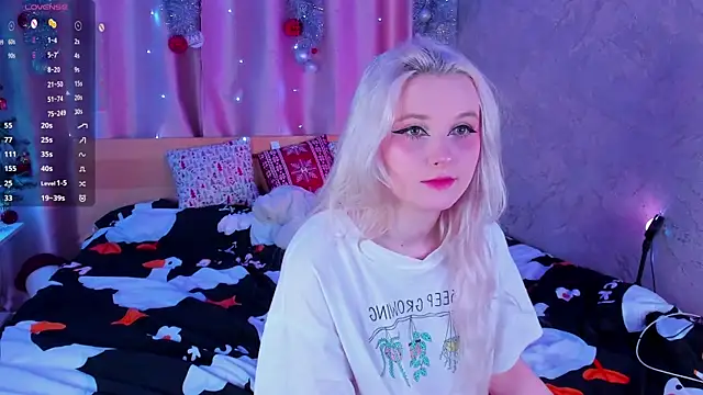 Snapshot of SweeteRose_Royce chatting on 01-22-25, 03:18 SweeteRose Royce online show from 01-22-25, 03:18