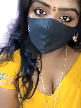 Snapshot of louise92 chatting on 12-04-24, 08:45 louise92 online show from 12-04-24, 08:45