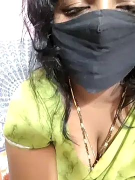 Snapshot of louise92 chatting on 01-02-25, 08:06 louise92 online show from 01-02-25, 08:06