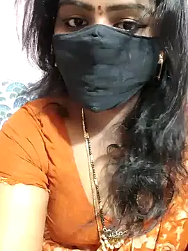 Snapshot of louise92 chatting on 01-03-25, 07:06 louise92 online show from 01-03-25, 07:06