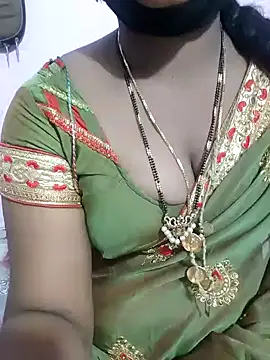 Snapshot of louise92 chatting on 01-09-25, 05:43 louise92 online show from 01-09-25, 05:43