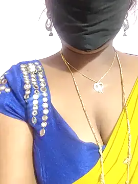 Snapshot of louise92 chatting on 02-14-25, 04:20 louise92 online show from 02-14-25, 04:20