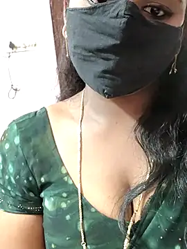 Snapshot of louise92 chatting on 02-18-25, 08:27 louise92 online show from 02-18-25, 08:27