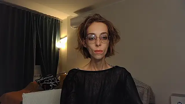 amber quell here online show from 04-03-26, 04:16