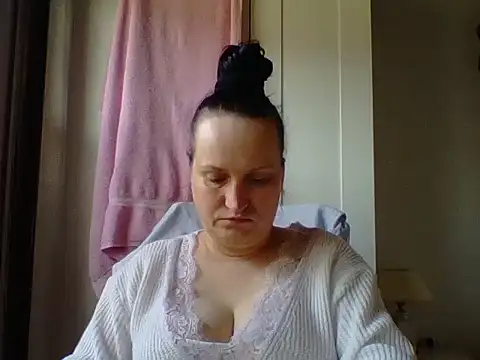  squirty cum lady  online show from 03-09-25, 03:16