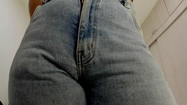 Amelia Debora Antonella online show from 03-05-26, 01:51