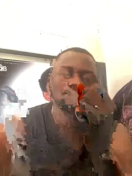 Snapshot of FREAKYBLAC23 chatting on 02-18-25, 11:44 FREAKYBLAC23 online show from 02-18-25, 11:44