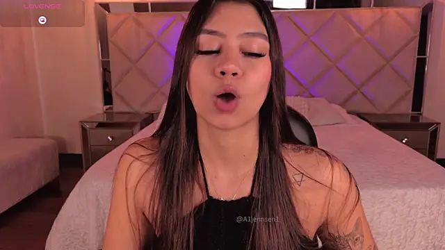 AllyJensen online show from 07-09-26, 10:52