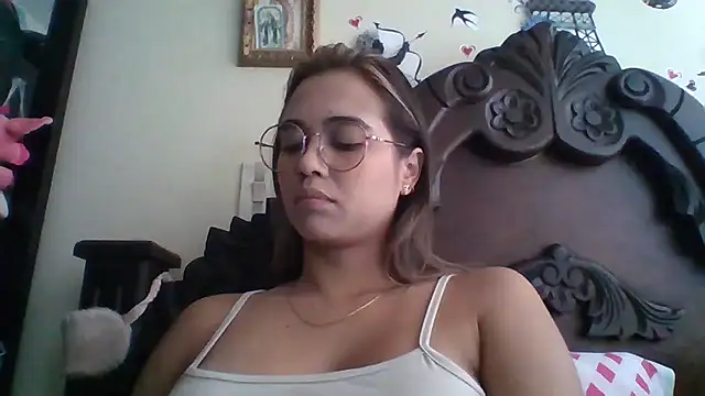 trianabell online show from 10-27-25, 04:55