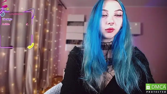 JustMeowGirl online show from 10-19-25, 04:13