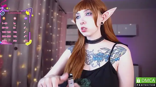 JustMeowGirl online show from 10-27-25, 05:00