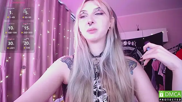 Snapshot of JustMeowGirl chatting on 07-12-26, 05:42 JustMeowGirl online show from 07-12-26, 05:42