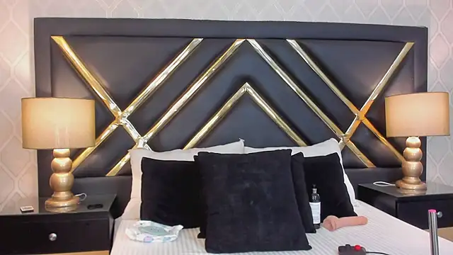 MiaSweeths online show from 01-16-25, 11:58