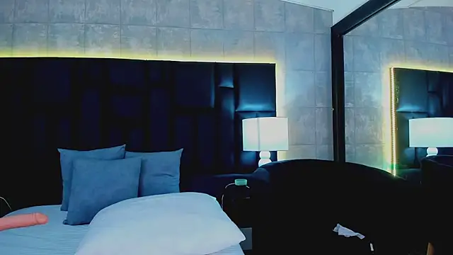 MiaSweeths online show from 02-24-25, 03:31