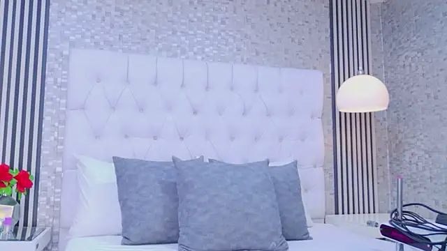 MiaSweeths online show from 02-18-26, 03:24