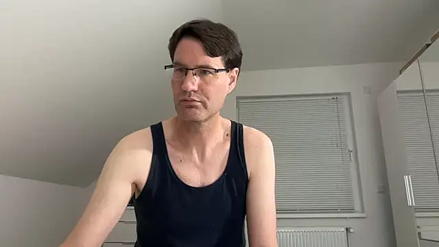 zxzx cam1 online show from 05-05-26, 09:56