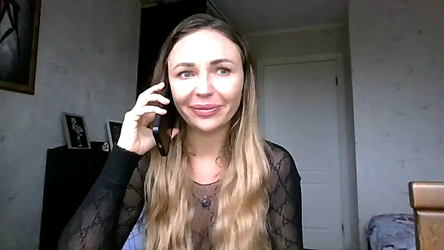 AngelinaLove28 online show from 10-24-25, 06:10