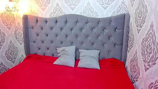 charlottemoonxz online show from 01-11-26, 06:35