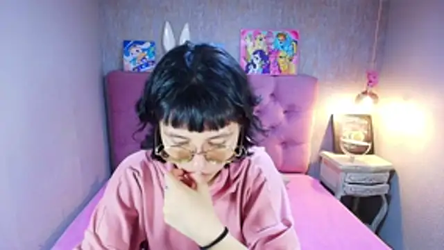 charlottemoonxz online show from 05-24-26, 06:35