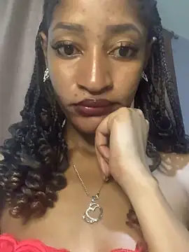 Snapshot of GoddessVee chatting on 12-10-24, 09:43 GoddessVee online show from 12-10-24, 09:43