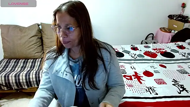 Snapshot of CaroMasha chatting on 07-18-26, 07:39 CaroMasha online show from 07-18-26, 07:39
