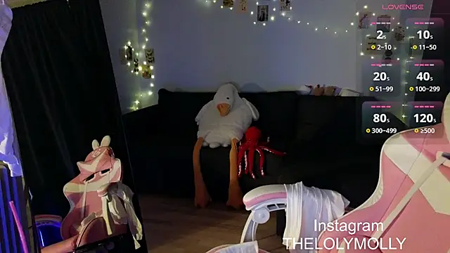 Snapshot of LolyMolli chatting on 03-04-25, 08:16 LolyMolli online show from 03-04-25, 08:16