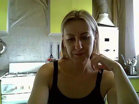 Snapshot of AshleyXHoney chatting on 09-11-25, 06:24 AshleyXHoney online show from 09-11-25, 06:24