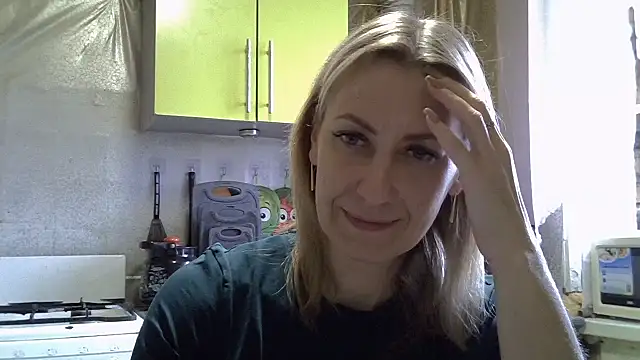 Snapshot of AshleyXHoney chatting on 10-30-25, 07:21 AshleyXHoney online show from 10-30-25, 07:21