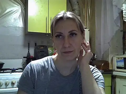 Snapshot of AshleyXHoney chatting on 11-22-25, 05:34 AshleyXHoney online show from 11-22-25, 05:34